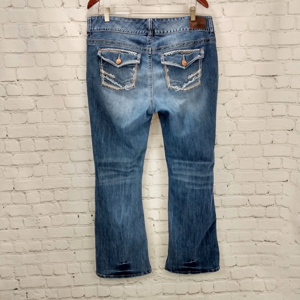 Maurices slight boot cut mid-rise jeans